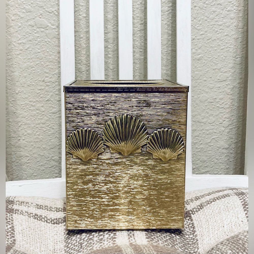 Vintage StyleBuilt Seashell Tissue Box Cover Gold MCM Hollywood Regency Coastal